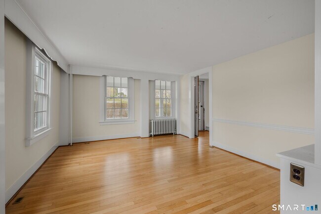 Building Photo - 260 Hamburg Rd