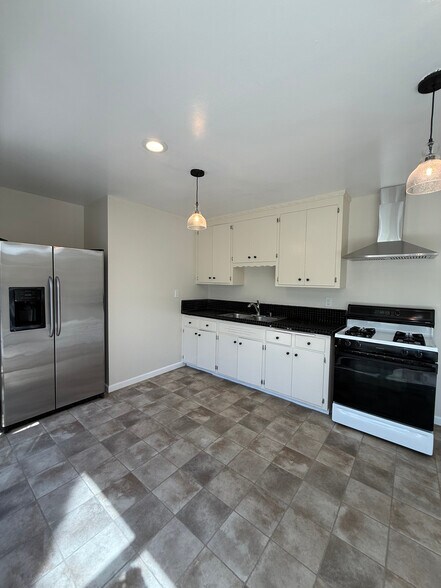 Building Photo - 223 Mendocino St