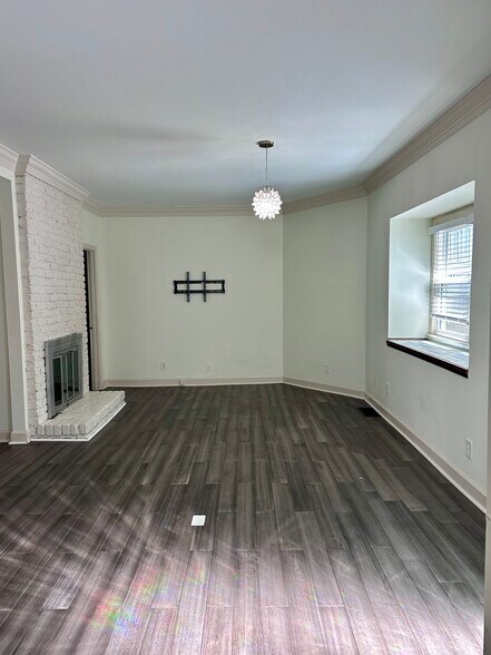 Building Photo - 778 Charles Allen Dr NE