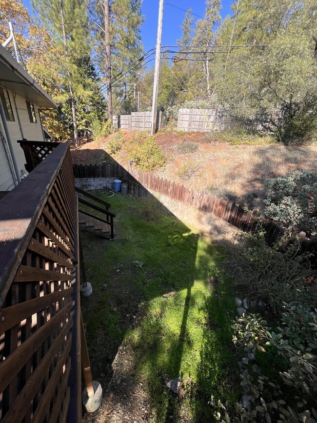 Building Photo - 10647 Newtown Rd