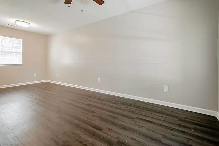 Building Photo - 1544 Holland Ave