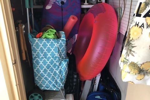 Lots of beach supplies! - 225 Ka?iulani Ave