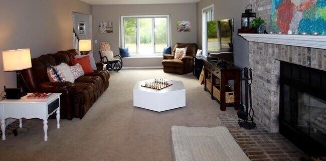 Building Photo - 2521 Williams Dr