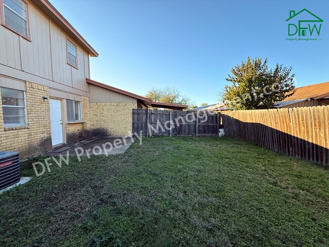 Building Photo - 1021 Pleasant Valley Ln