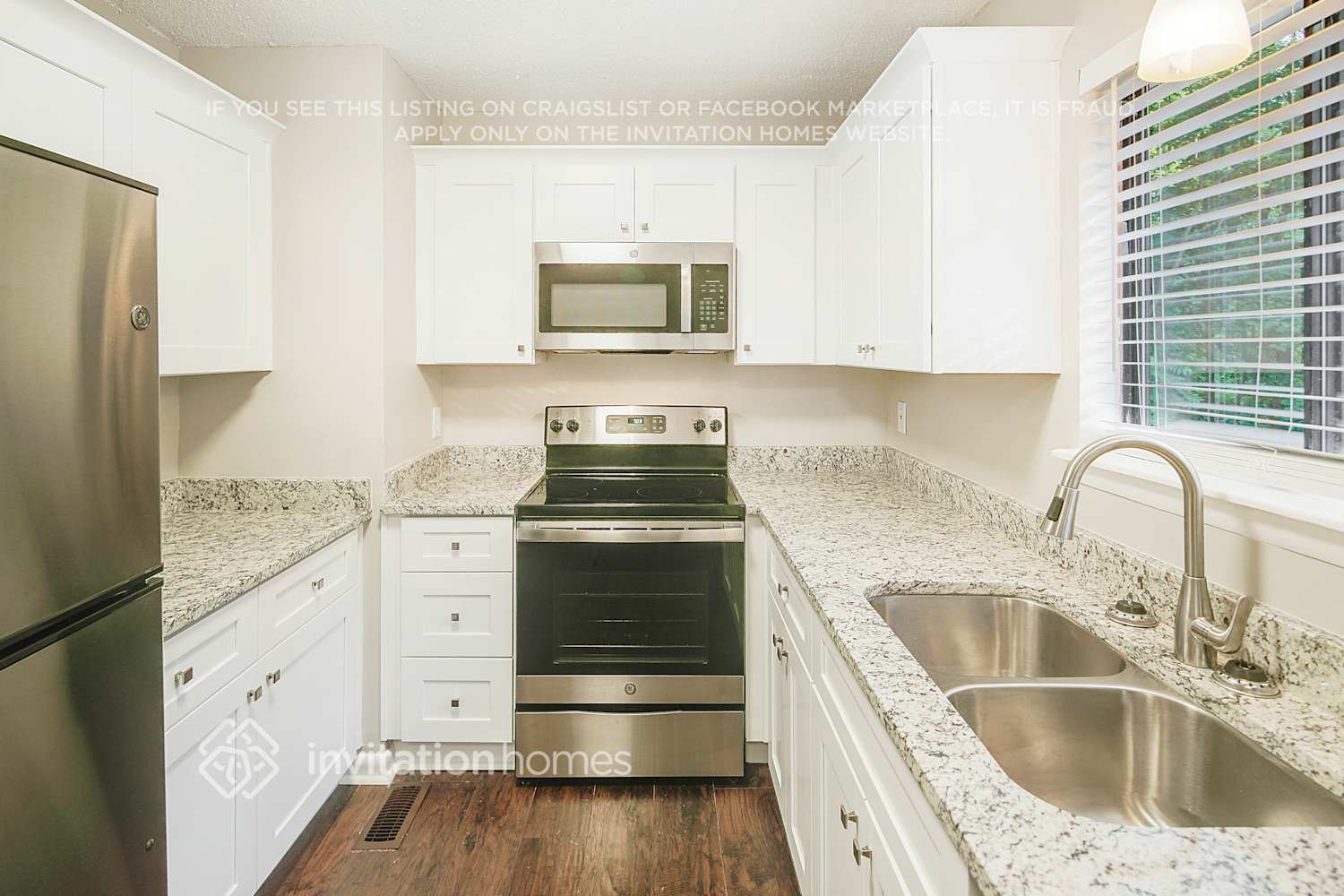 Building Photo - 4952 McAlpine Ln