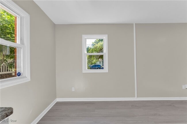 Building Photo - 1152 Elmwood Rd