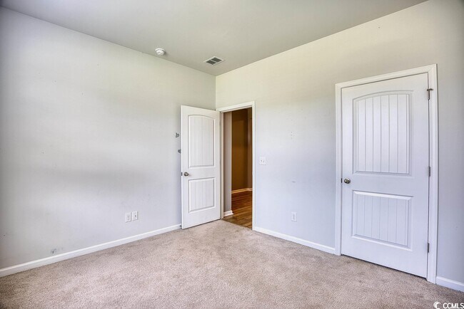 Building Photo - 260 Forestbrook Cove Cir