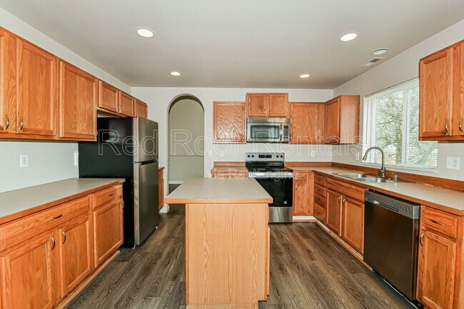 Building Photo - 14834 Prairie Vista Loop SE