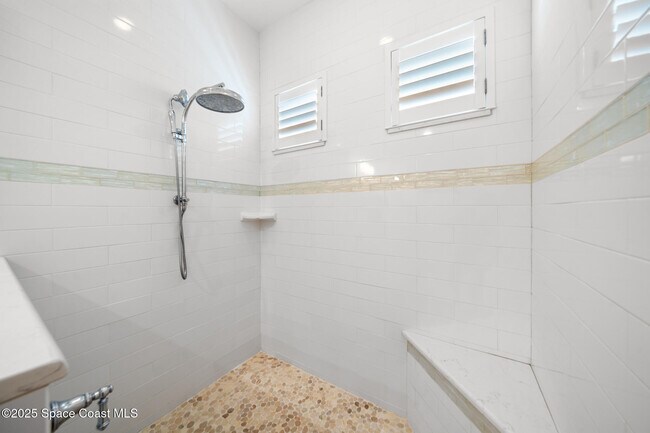 Building Photo - 14 Cottage Ct