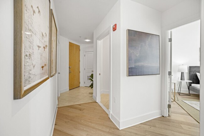 Building Photo - The Hartford | 2 Bed | 2 Bath | 1,100 Sf | 1 Private Balcony | 1 Garage Parking