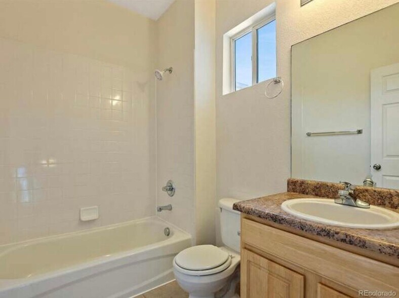 Building Photo - 11250 Florence St