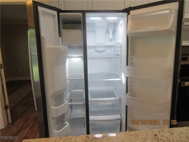 Building Photo - 459 NE 3rd Ave