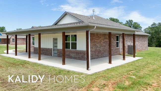 Building Photo - 1686 Salma Rd