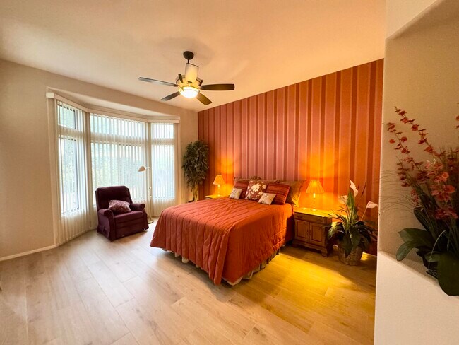Building Photo - 38517 Fallbrook Ave