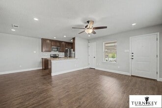 Building Photo - No Water Bill. No Lawn Care. Just Move In. | 3BD/2BA Duplex in Weatherford TX | Ready Now — Act F...