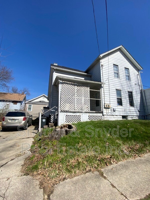 Building Photo - 678 Kling St