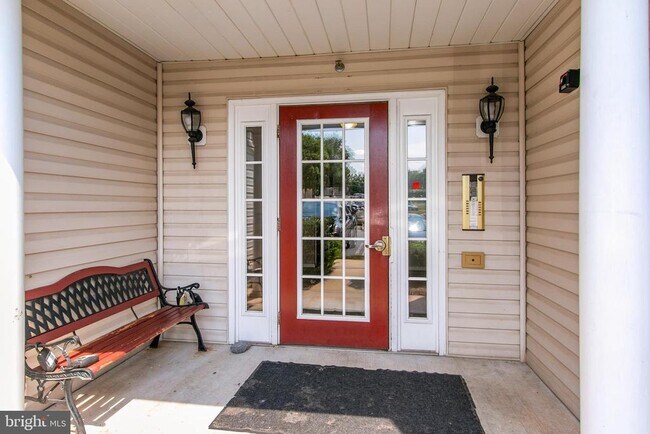 Building Photo - 502 Bradley Ct