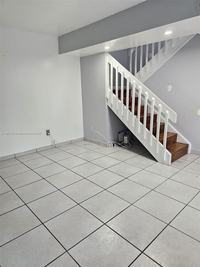 Building Photo - 6201 SW 138th Ct