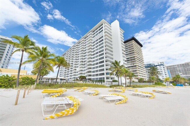 Building Photo - 4010 Galt Ocean Dr