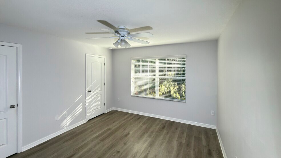 Building Photo - 4046 Mountain Chestnut Way