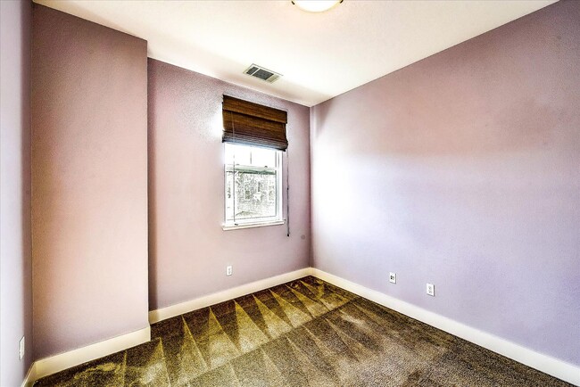 Building Photo - LUXURY TOWNHOME IN SUNNYVALE | 2014 BUILD