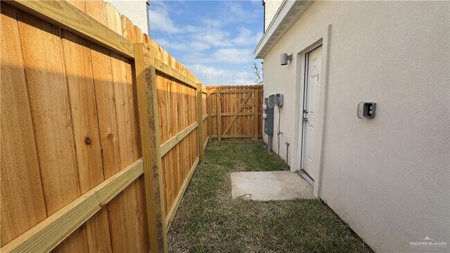 Building Photo - 4116 La Vista Ave