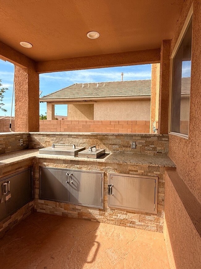 Building Photo - 2148 Vista de Colinas Dr SE