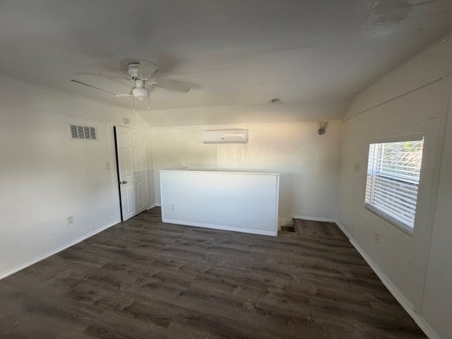 Building Photo - 801 Bradley St