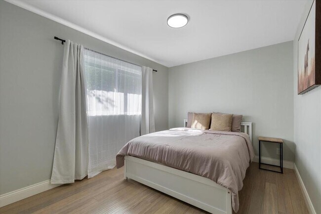 Building Photo - 5313 Harvest Ln