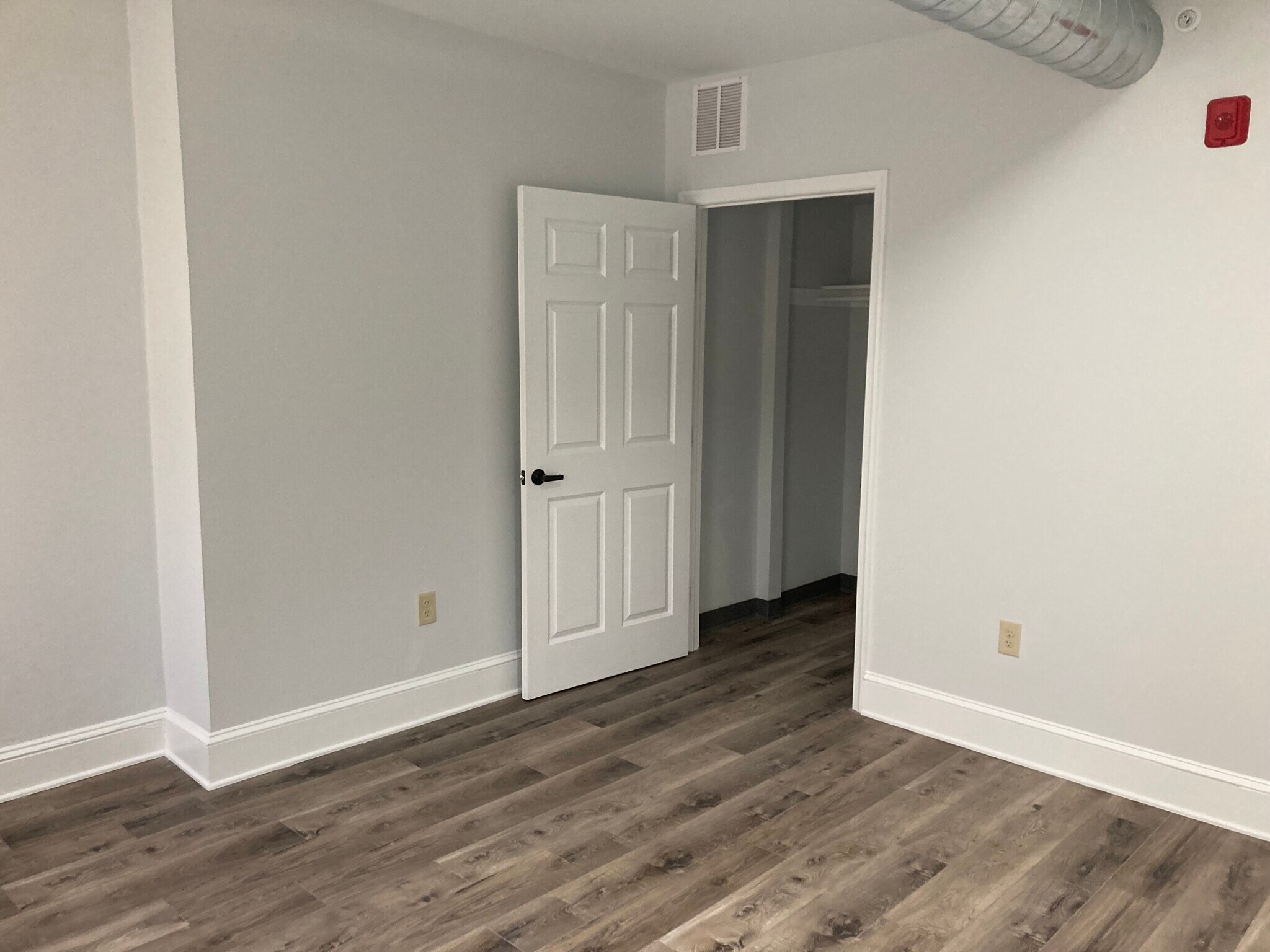 Building Photo - 2515 Frankford Ave