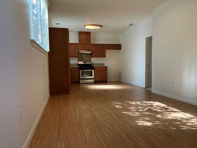 Building Photo - Gault For Rent