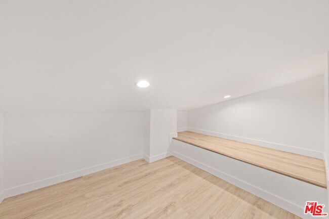 Building Photo - 1440 Veteran Ave