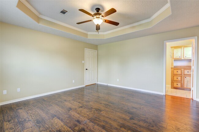 Building Photo - 9550 Thousand Oaks Loop