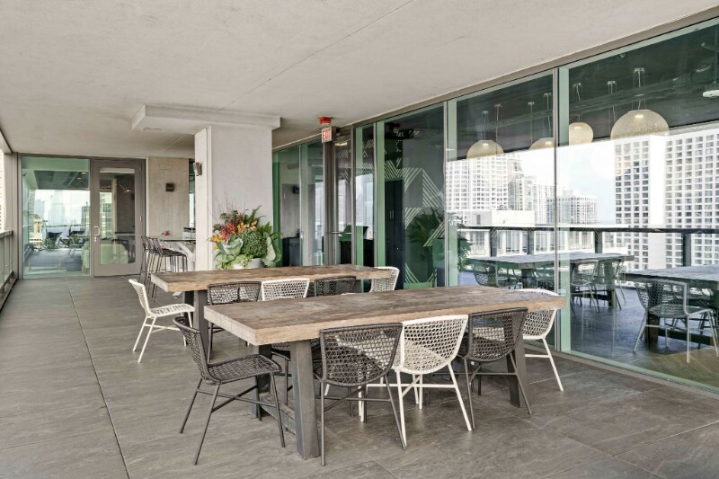 Building Photo - 509 N St Clair St