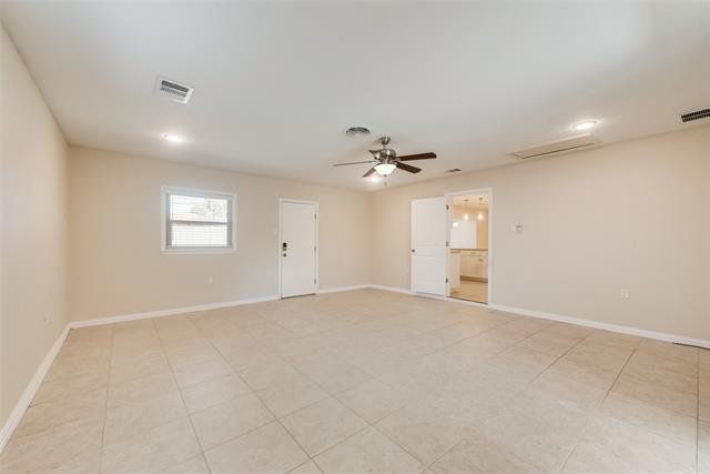 Building Photo - 8611 Hanford Dr