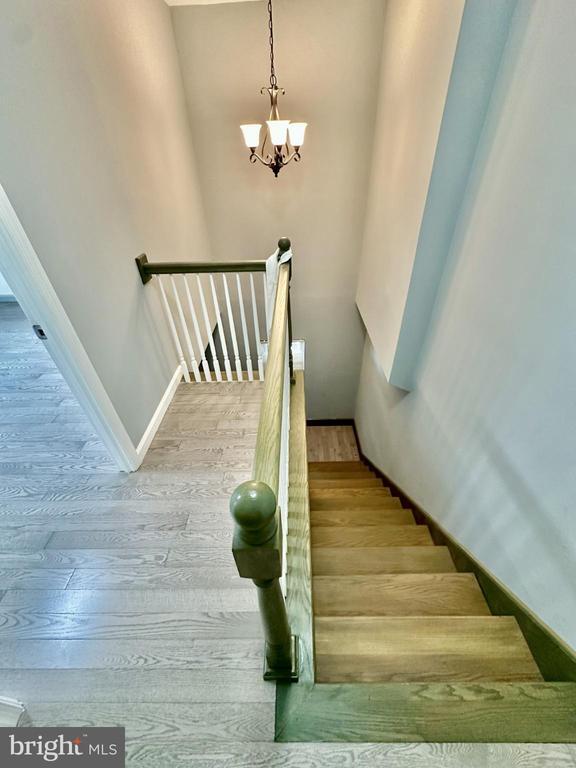 Building Photo - 633 Durham Rd