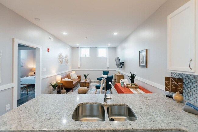 Building Photo - 117 Spring St