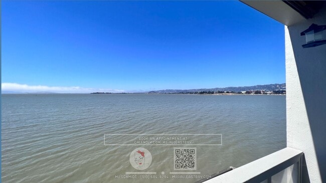 Building Photo - Take the helm of this nautical themed 2 be...