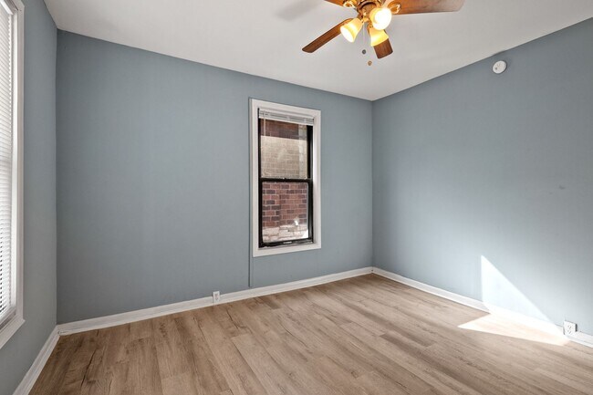 Building Photo - Dutchtown 2 bed 1 bath Single-Family for R...