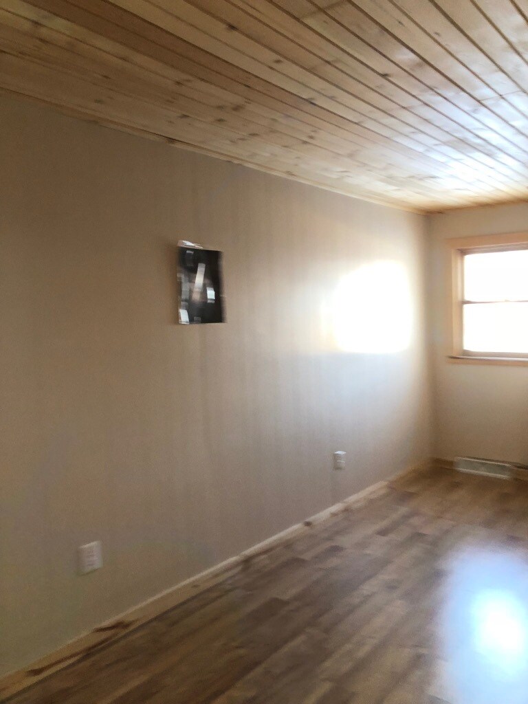 Building Photo - 117 N Main Ave