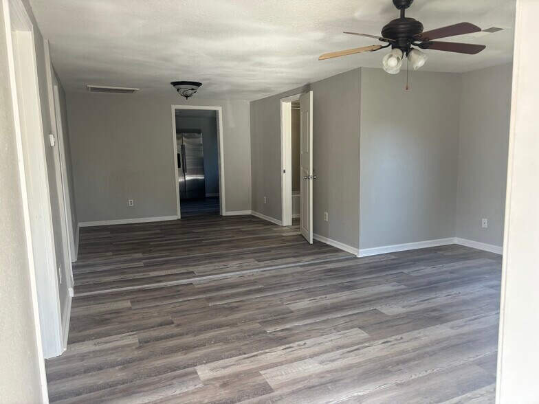 Living room - 528 France Ln