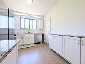 Building Photo - 5655 N Spaulding Ave