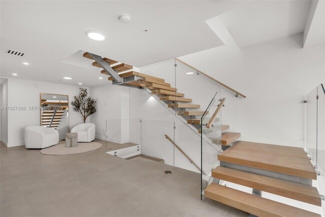 Building Photo - 92 SW 3rd St