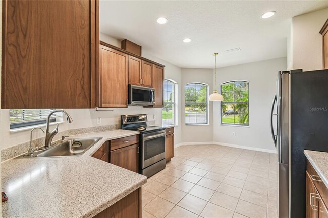 Building Photo - 829 Grand Canal Dr