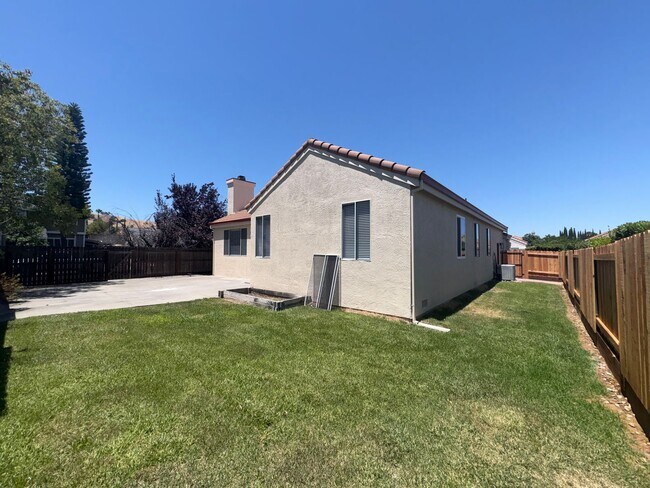 Building Photo - 798 Shannon Dr