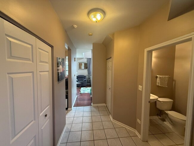 Building Photo - 2914 Rutland Cir