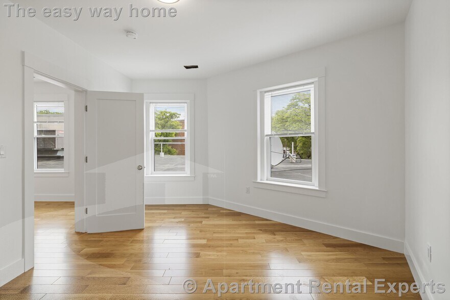 Building Photo - 406 Columbia St