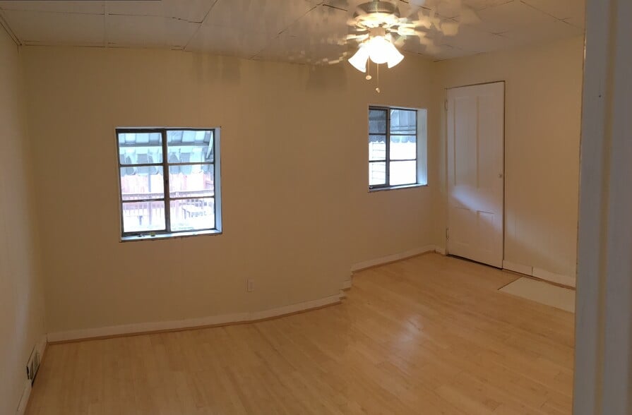 Building Photo - 5212 Keystone St