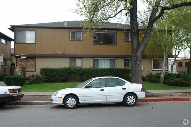 Building Photo - Birchwood Apartments