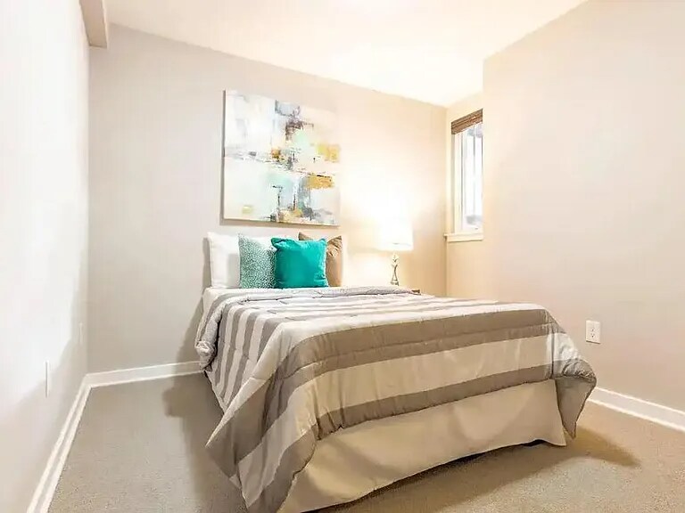 Building Photo - 1710 Gales St NE